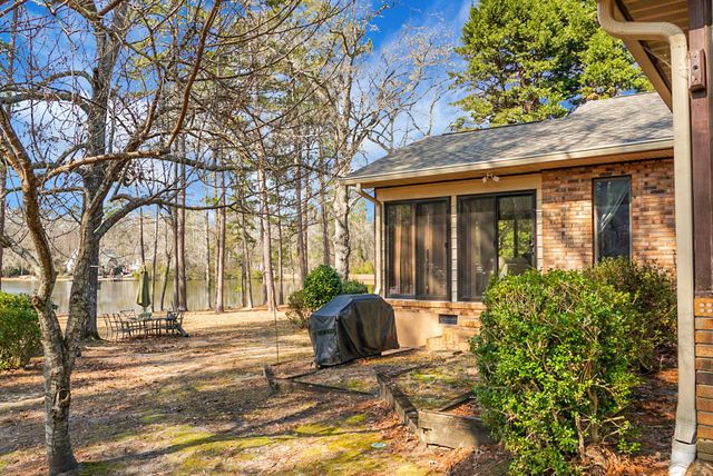 1 Santee Lakes Court, Elloree, SC 29047