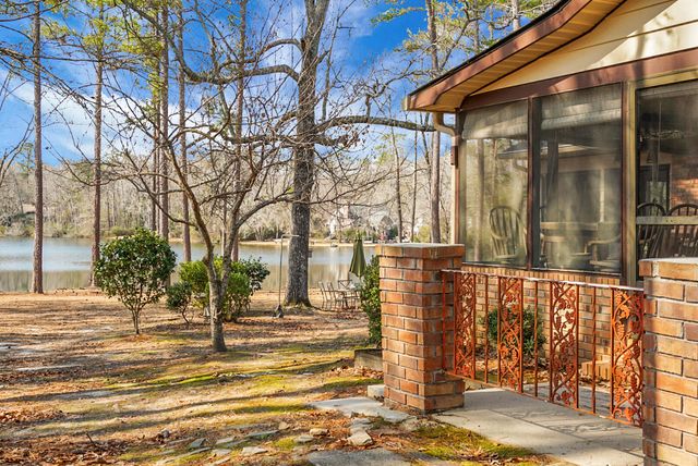 1 Santee Lakes Court, Elloree, SC 29047