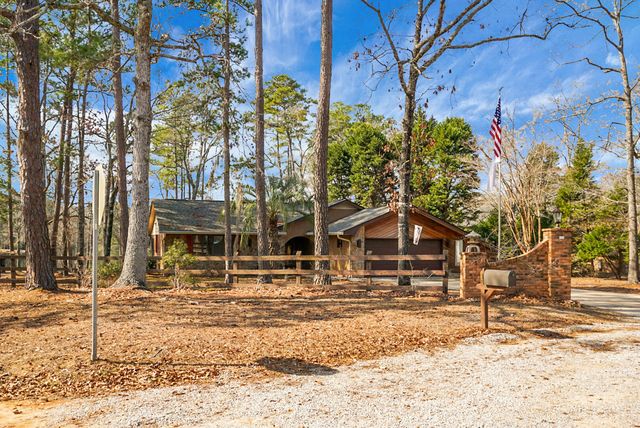 1 Santee Lakes Court, Elloree, SC 29047
