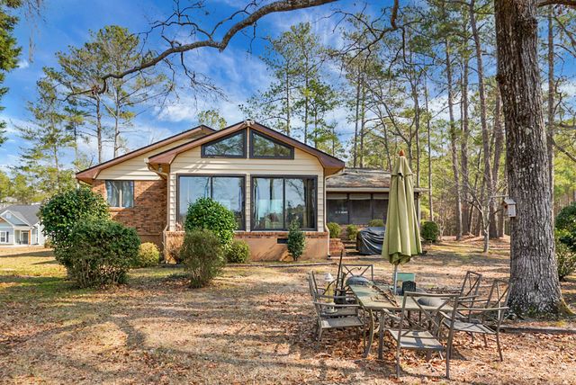 1 Santee Lakes Court, Elloree, SC 29047