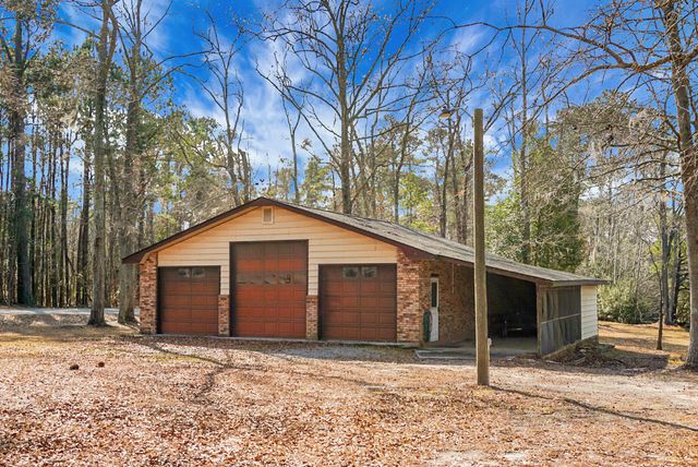 1 Santee Lakes Court, Elloree, SC 29047