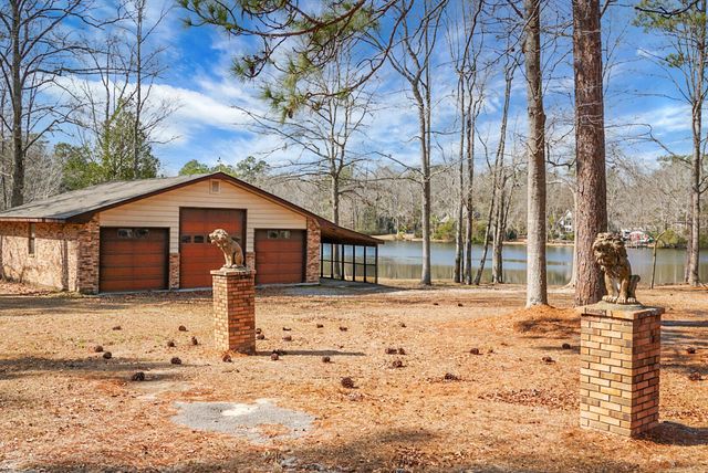 1 Santee Lakes Court, Elloree, SC 29047