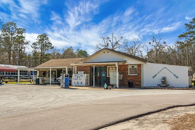 1 Santee Lakes Court, Elloree, SC 29047