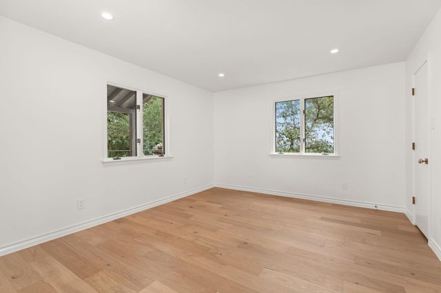 4622 Lake View DR, Austin, TX 78731