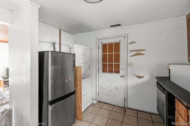 5094 Coshocton Drive, Waterford Charter Township, MI 48327