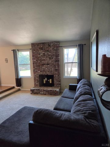 757 Redwood Lane, Lemoore, CA 93245
