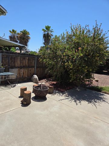 757 Redwood Lane, Lemoore, CA 93245