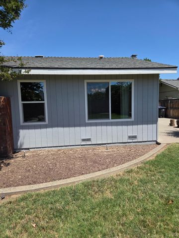 757 Redwood Lane, Lemoore, CA 93245