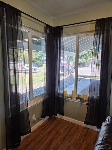 757 Redwood Lane, Lemoore, CA 93245