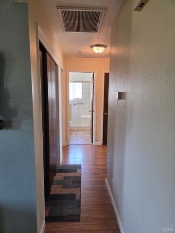757 Redwood Lane, Lemoore, CA 93245