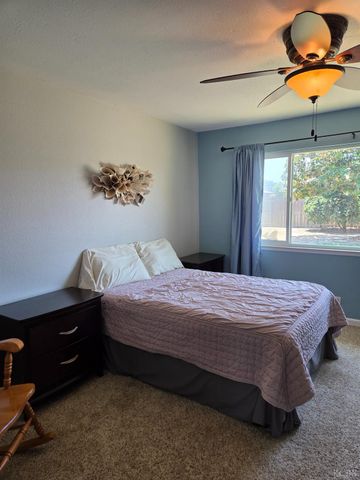 757 Redwood Lane, Lemoore, CA 93245