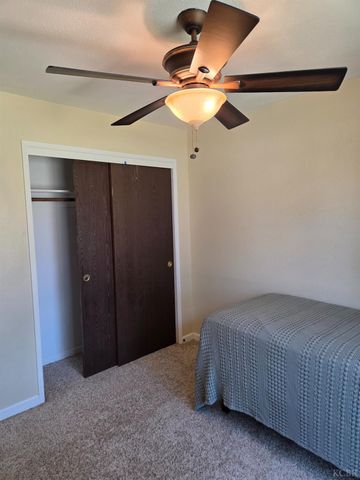 757 Redwood Lane, Lemoore, CA 93245