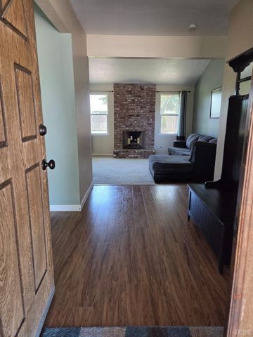 757 Redwood Lane, Lemoore, CA 93245