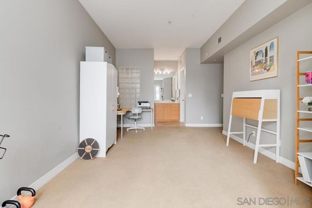 650 Columbia St 411, San Diego, CA 92101