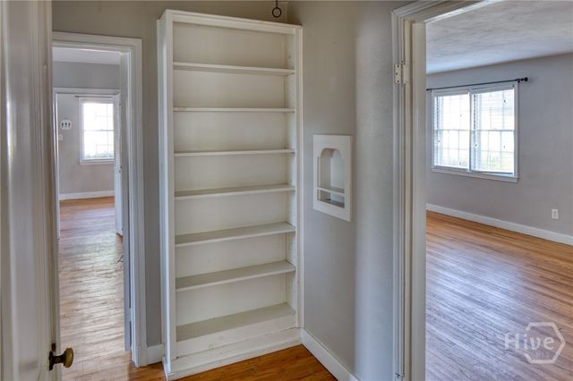 2201 E 41st Street, Savannah, GA 31404