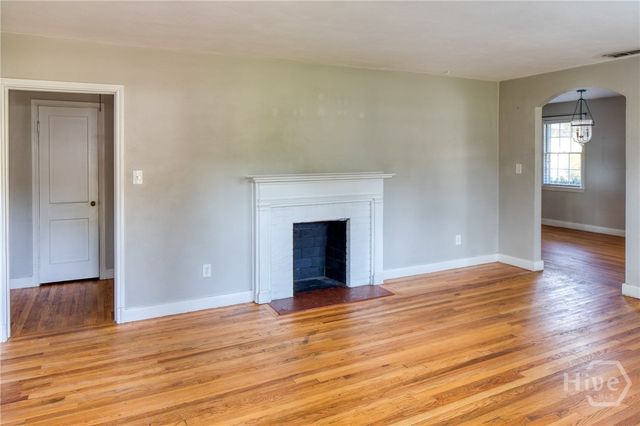 2201 E 41st Street, Savannah, GA 31404