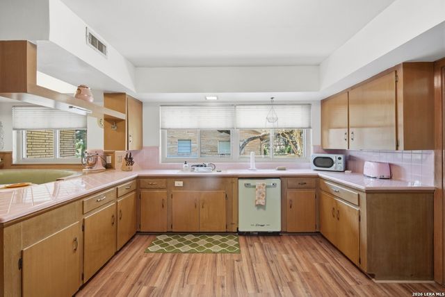 103 Roleto Drive, San Antonio, TX 78213