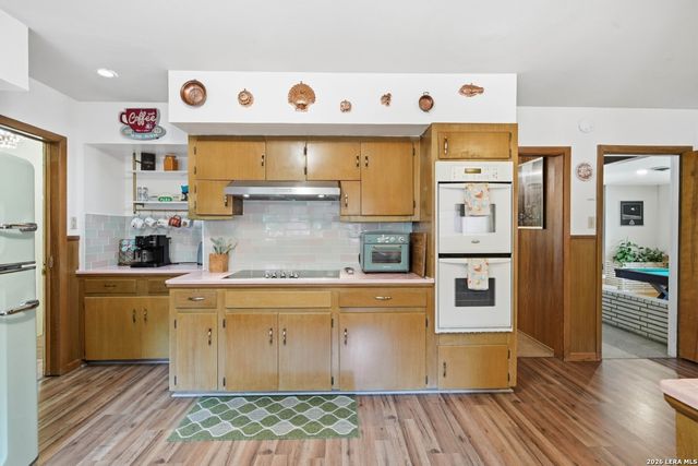 103 Roleto Drive, San Antonio, TX 78213