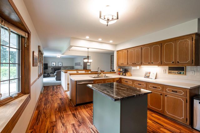6239 W Carolann DRIVE, Brown Deer, WI 53223