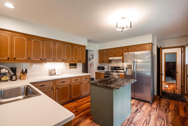 6239 W Carolann DRIVE, Brown Deer, WI 53223
