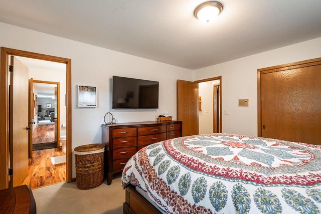 6239 W Carolann DRIVE, Brown Deer, WI 53223