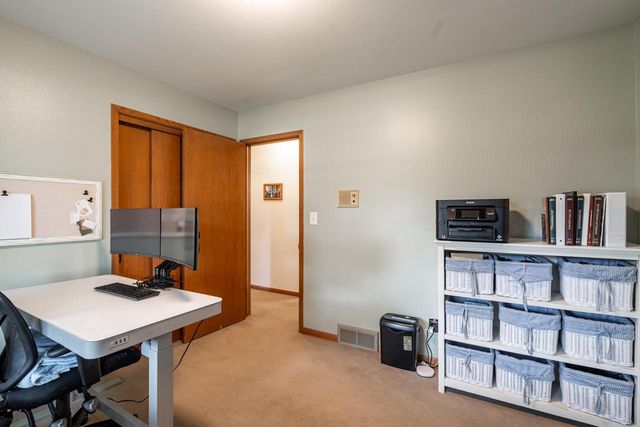 6239 W Carolann DRIVE, Brown Deer, WI 53223