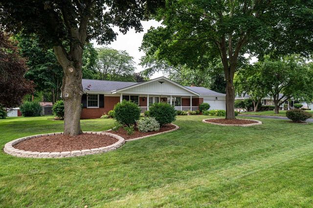 6239 W Carolann DRIVE, Brown Deer, WI 53223