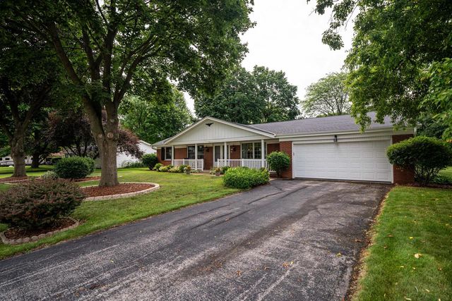 6239 W Carolann DRIVE, Brown Deer, WI 53223