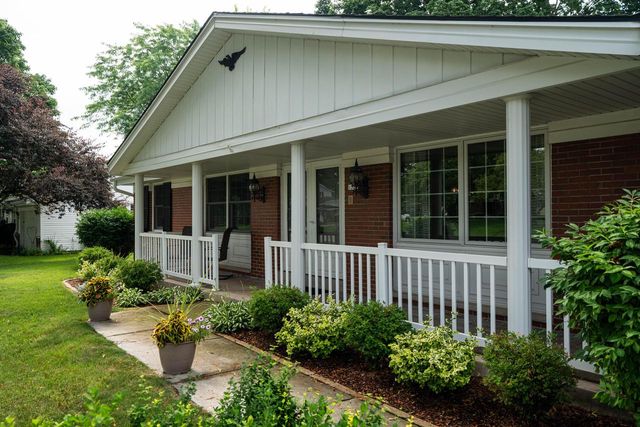 6239 W Carolann DRIVE, Brown Deer, WI 53223