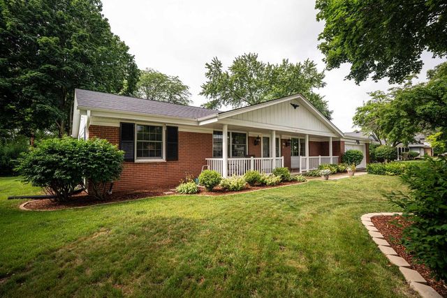 6239 W Carolann DRIVE, Brown Deer, WI 53223