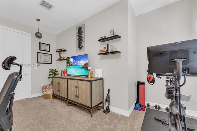 8351 NW 7th Ct, Plantation, FL 33324