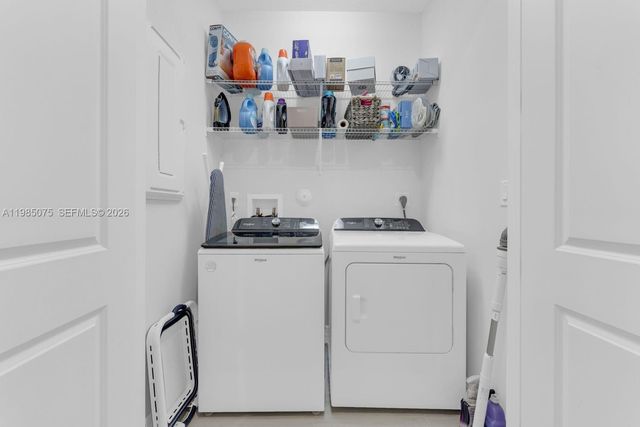 8351 NW 7th Ct, Plantation, FL 33324