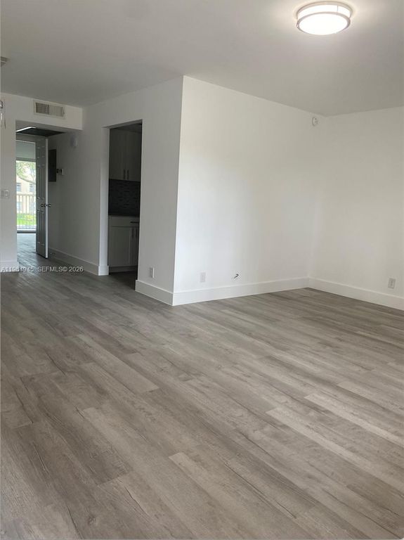 13455 SW 9th Ct 203J, Pembroke Pines, FL 33027