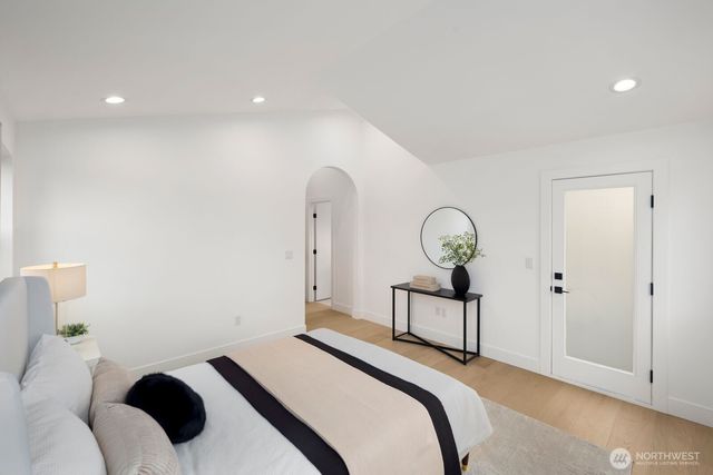 9024 Corliss Avenue N, Seattle, WA 98103
