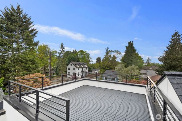 9024 Corliss Avenue N, Seattle, WA 98103
