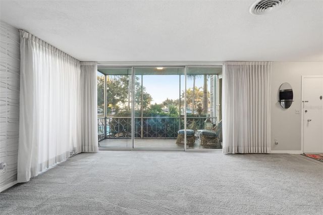 1000 N SHORE DRIVE NE 2, St Petersburg, FL 33701