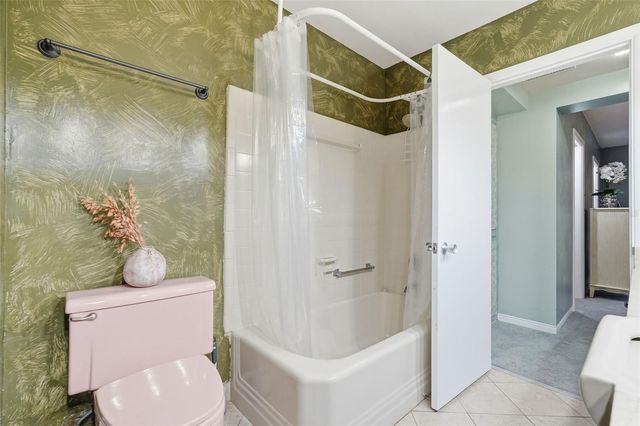 1000 N SHORE DRIVE NE 2, St Petersburg, FL 33701