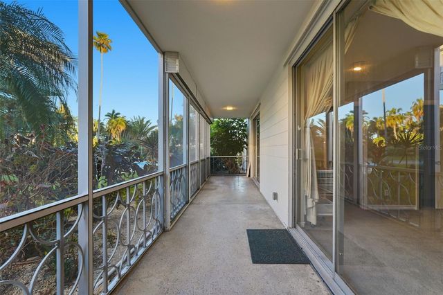 1000 N SHORE DRIVE NE 2, St Petersburg, FL 33701