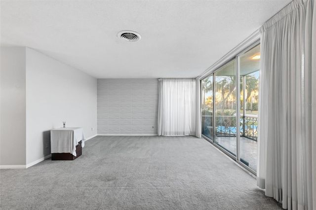 1000 N SHORE DRIVE NE 2, St Petersburg, FL 33701