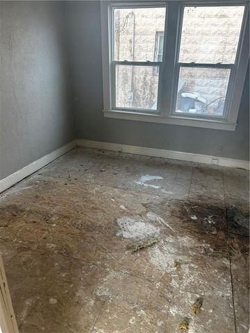 72 S 19th Street, Kansas City, KS 66102