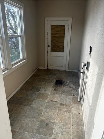 72 S 19th Street, Kansas City, KS 66102