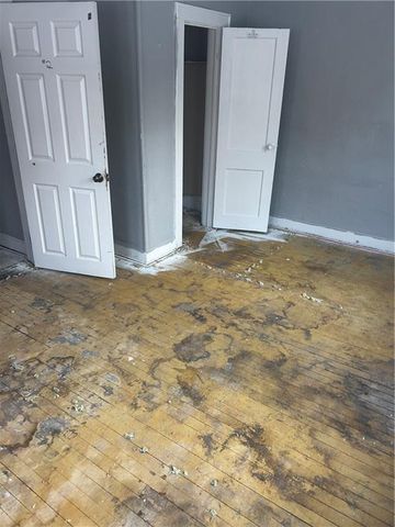 72 S 19th Street, Kansas City, KS 66102