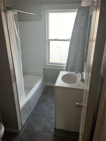 72 S 19th Street, Kansas City, KS 66102