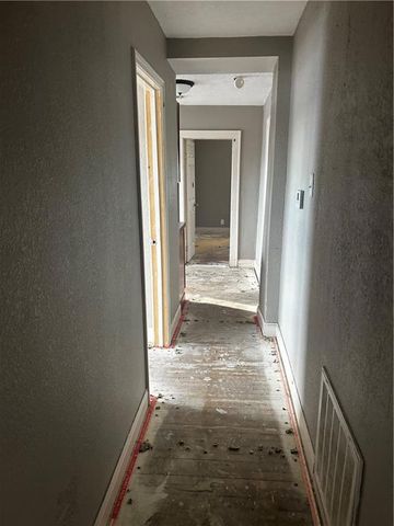 72 S 19th Street, Kansas City, KS 66102