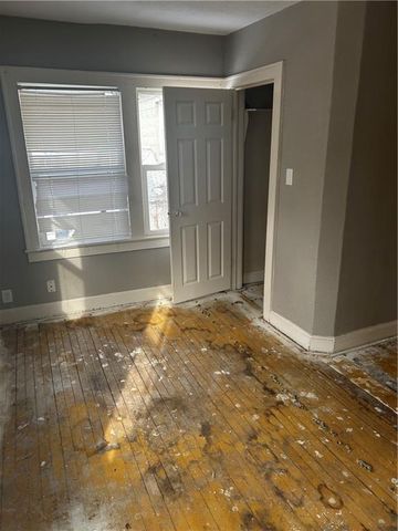 72 S 19th Street, Kansas City, KS 66102