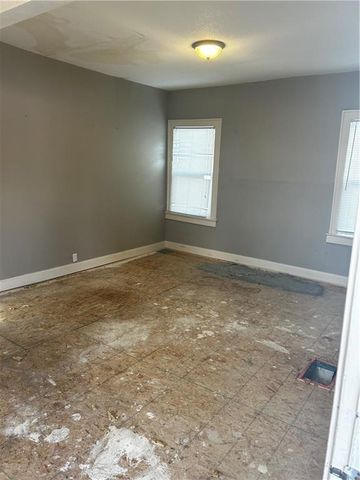 72 S 19th Street, Kansas City, KS 66102