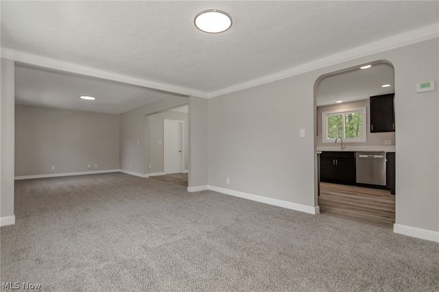 2986 Bishop Road, Willoughby Hills, OH 44092
