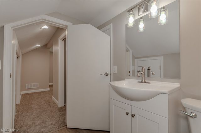2986 Bishop Road, Willoughby Hills, OH 44092