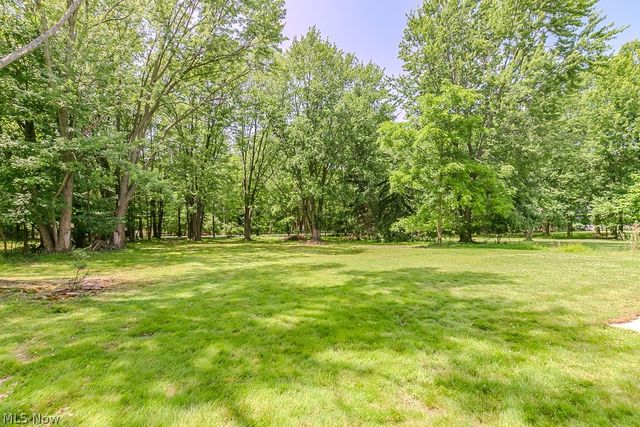 2986 Bishop Road, Willoughby Hills, OH 44092