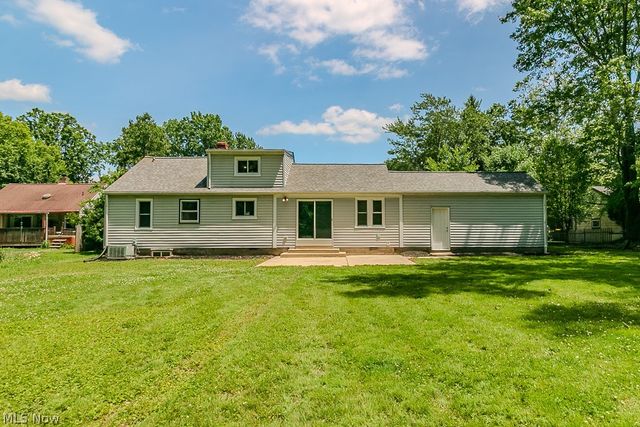 2986 Bishop Road, Willoughby Hills, OH 44092